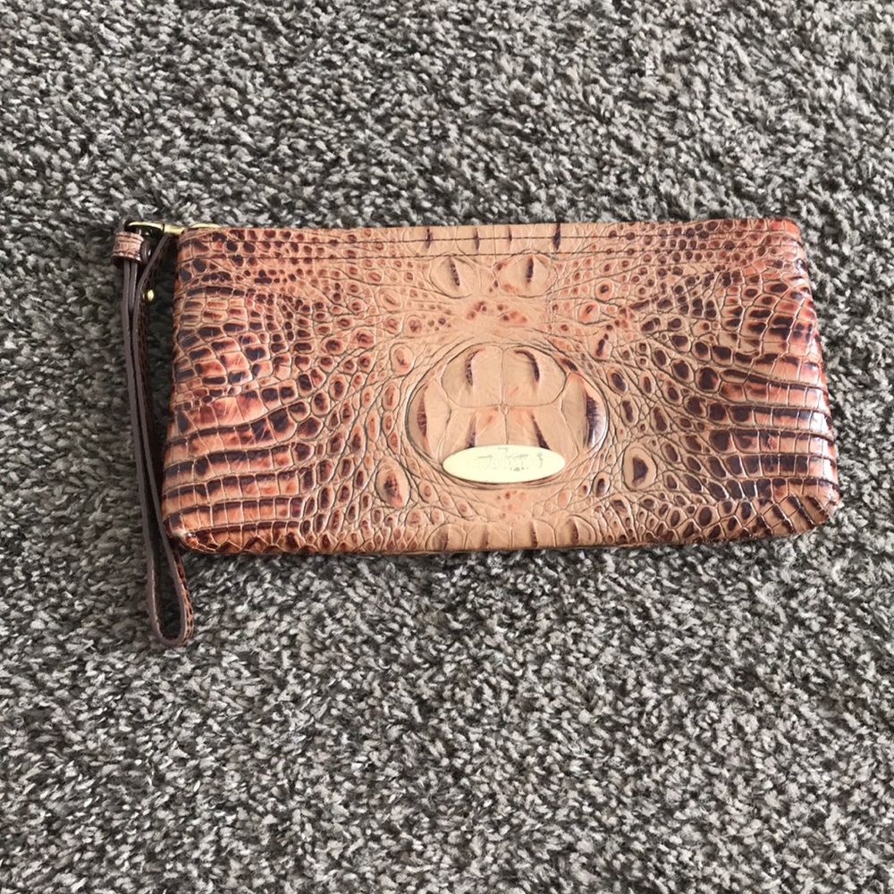 Brahmin Leather wristlet